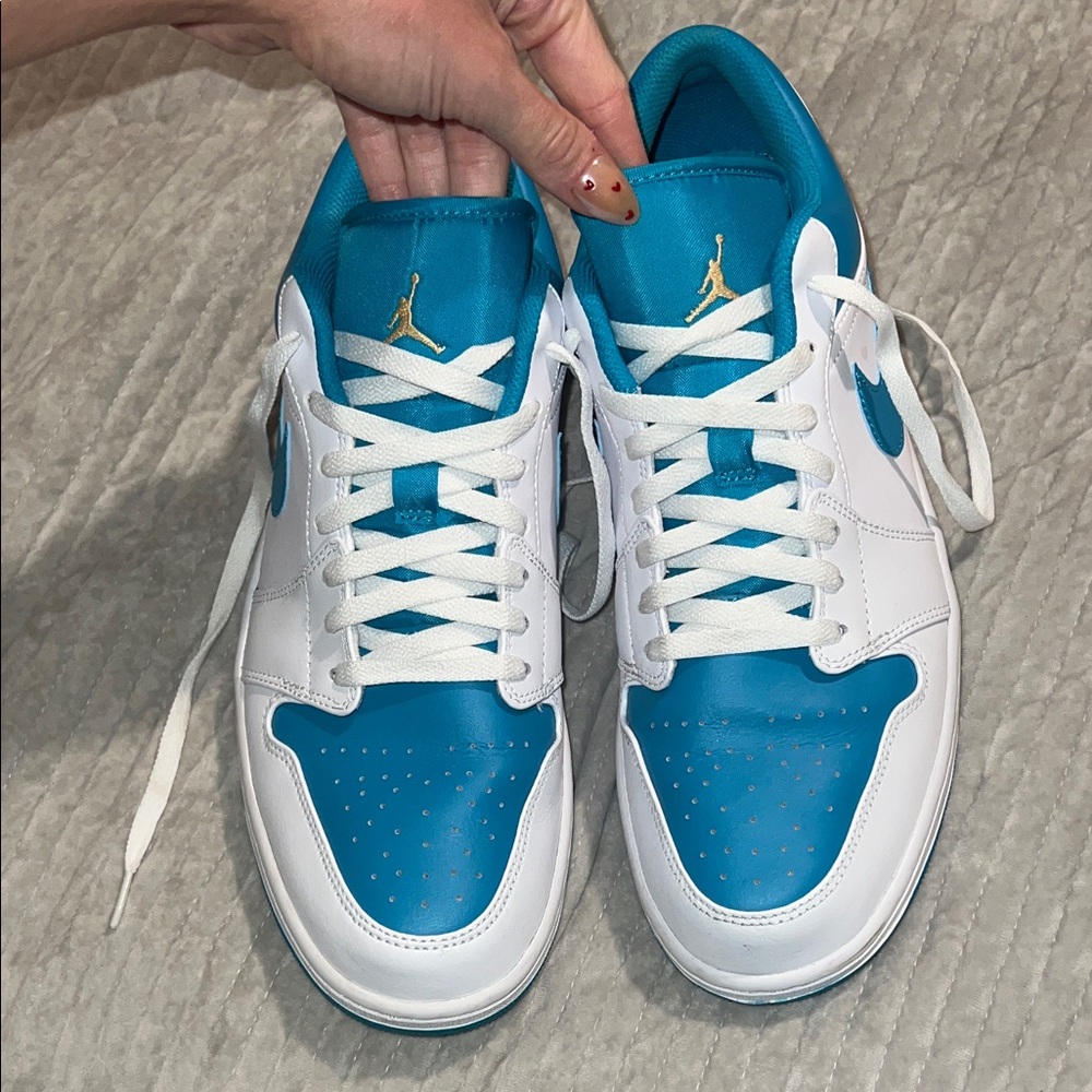 Jordan Men's White and Teal Sneakers